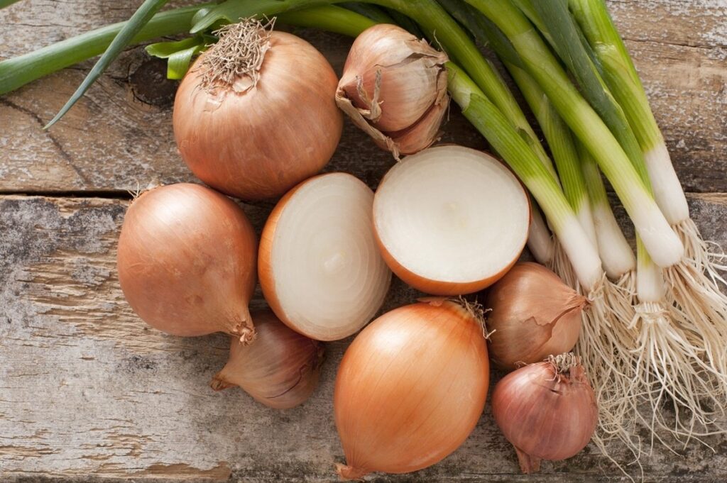 Фото 44 — Гламурный лук с вечерним платьем и каблуками