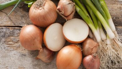 Photo of Гламурный лук с вечерним платьем и каблуками