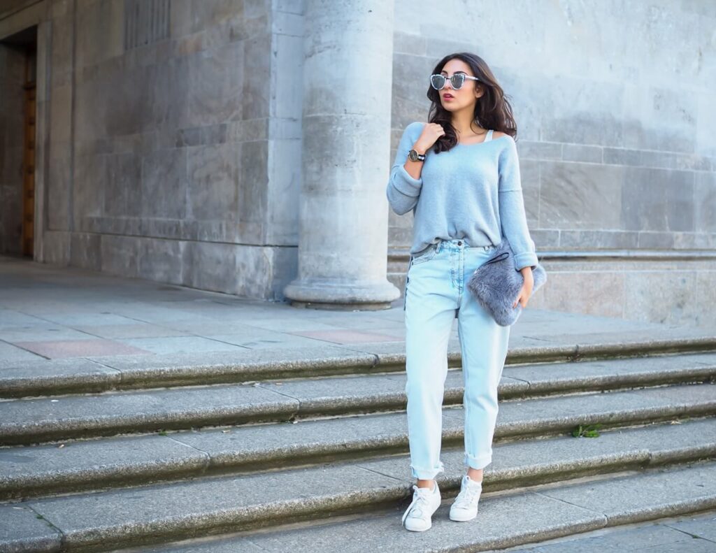 Фото 40 — Свежий образ с футболкой и джинсами