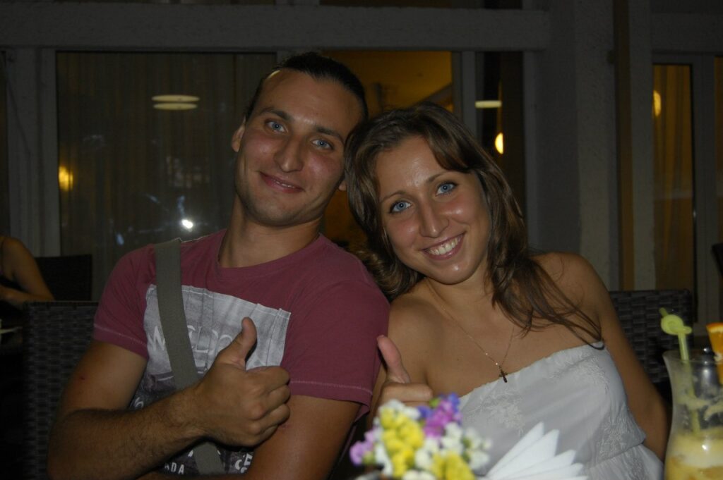 Фото 19 — Гламурный лук с коктейльным платьем